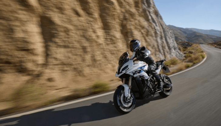 BMW S 1000 XR 2024 caratteristiche tecniche e prestazioni - Foto 7 di 19