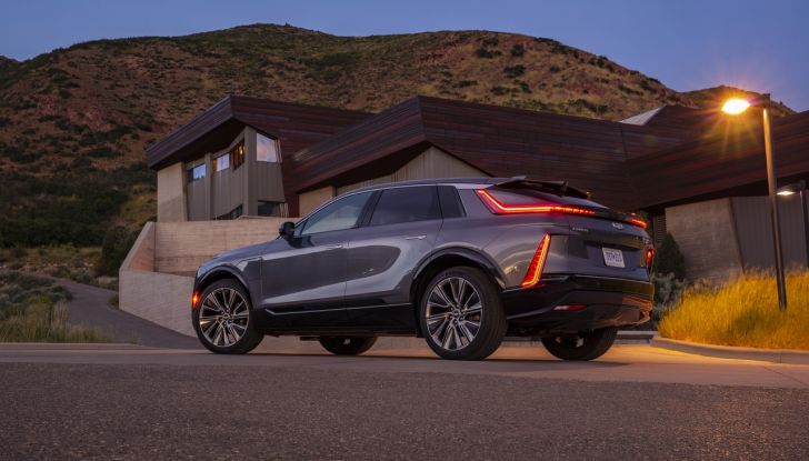 General Motors torna in Europa con Cadillac Lyriq, SUV 100% elettrico - Foto 12 di 72