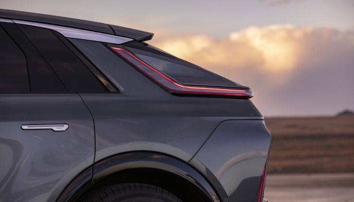 General Motors torna in Europa con Cadillac Lyriq, SUV 100% elettrico - Foto 22 di 72