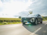 General Motors torna in Europa con Cadillac Lyriq, SUV 100% elettrico