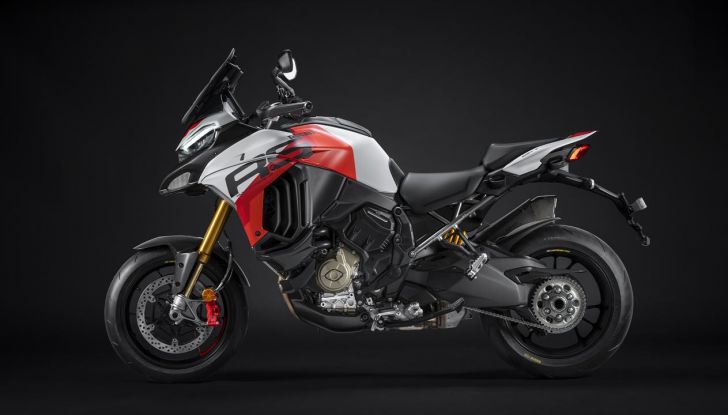 Ducati Multistrada V4 RS: è lei la moto da turismo più sportiva mai offerta dal brand - Foto 12 di 43