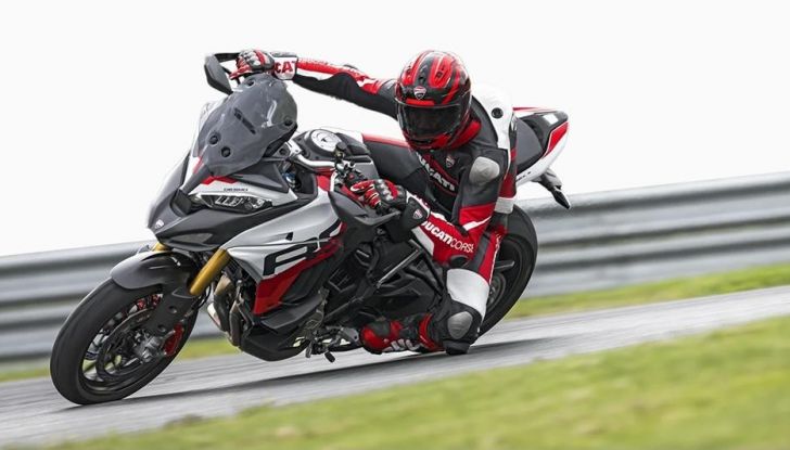 Ducati Multistrada V4 RS: è lei la moto da turismo più sportiva mai offerta dal brand - Foto 23 di 43