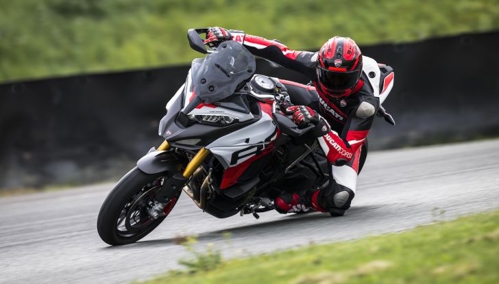 Ducati Multistrada V4 RS, quando la Superbike incontra il touring - Foto 12 di 13