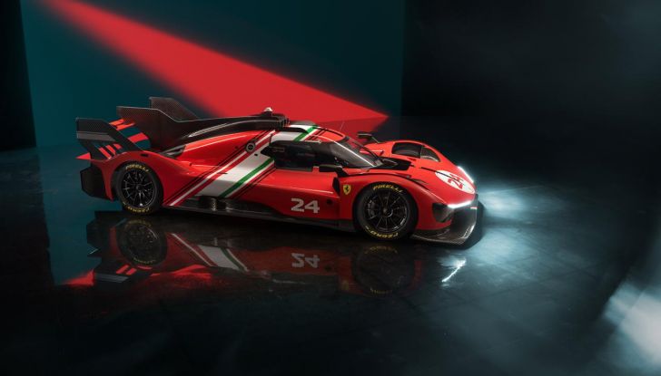 Ferrari 499P Modificata: caratteristiche e design della nuova hypercar a tiratura limitata - Foto 10 di 20