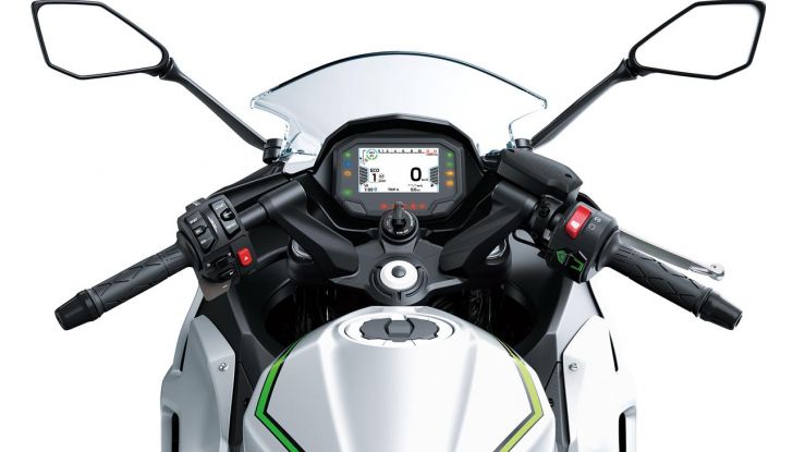 Kawasaki Ninja 7 Hybrid: debutta ufficialmente la prima moto ibrida al mondo - Foto 15 di 45