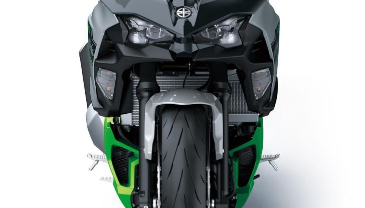 Kawasaki Ninja 7 Hybrid: debutta ufficialmente la prima moto ibrida al mondo - Foto 27 di 45