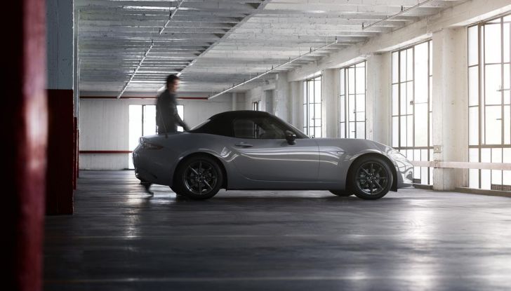 Mazda MX-5 2024: design, motori e caratteristiche della nuova versione - Foto 11 di 15