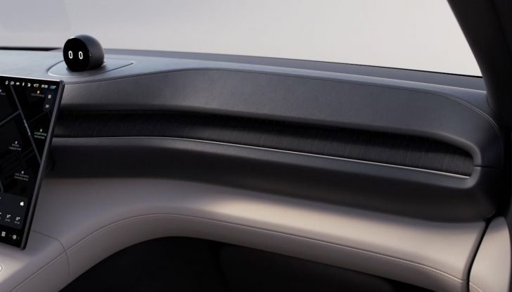 NIO EL6: arriva in Europa il SUV elettrico con batteria intercambiabile - Foto 19 di 51