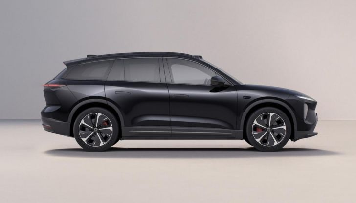 NIO EL6: arriva in Europa il SUV elettrico con batteria intercambiabile - Foto 26 di 51