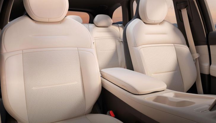 NIO EL6: arriva in Europa il SUV elettrico con batteria intercambiabile - Foto 22 di 51