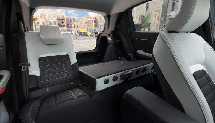 Nuova Citroën C3: caratteristiche, design, abitacolo, allestimenti, motori e prezzi - Foto 18 di 71