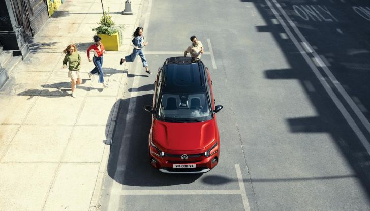 Nuova Citroën C3: caratteristiche, design, abitacolo, allestimenti, motori e prezzi - Foto 65 di 71