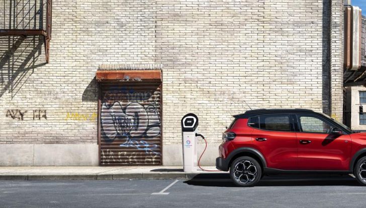 Nuova Citroën C3: caratteristiche, design, abitacolo, allestimenti, motori e prezzi - Foto 5 di 71