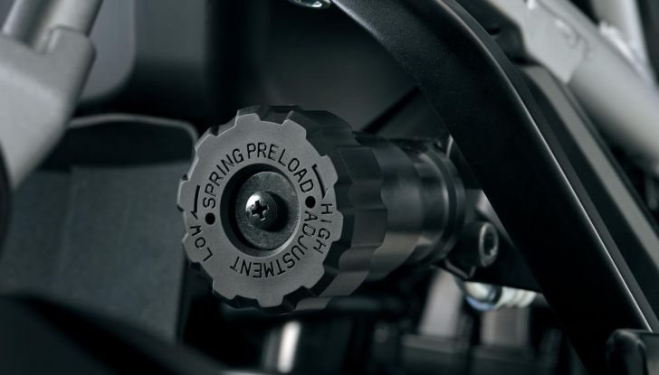 Suzuki V-Strom 800SE: presentata la nuova Street Explorer con bicilindrico - Foto 70 di 118