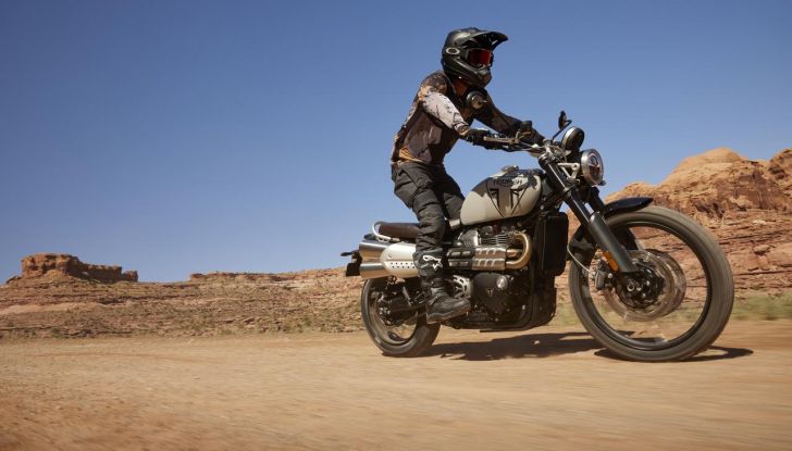 Triumph Scrambler 1200 X ed XE: debutta il model year 2024 con diversi aggiornamenti - Foto 3 di 124
