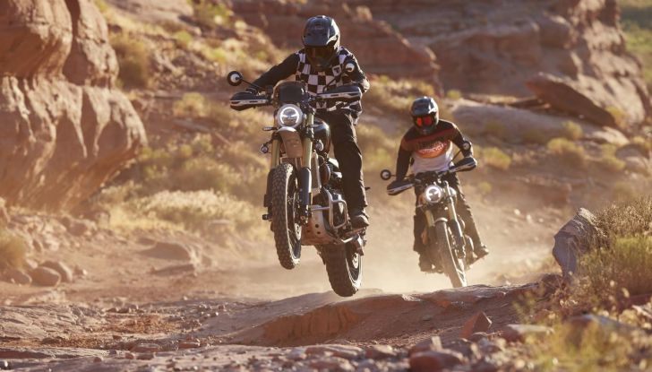 Triumph Scrambler 1200 X ed XE: debutta il model year 2024 con diversi aggiornamenti - Foto 117 di 124