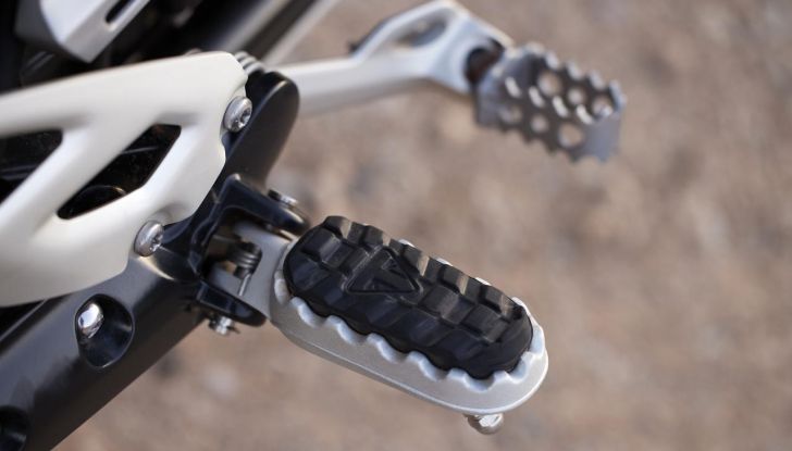 Triumph Scrambler 1200 X ed XE: debutta il model year 2024 con diversi aggiornamenti - Foto 70 di 124