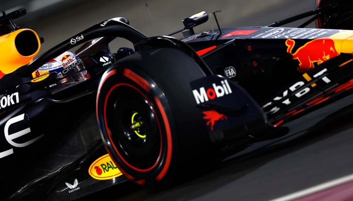 F1 2023, GP Qatar: Verstappen vince il terzo titolo, a Piastri la Sprint Race - Foto 1 di 10