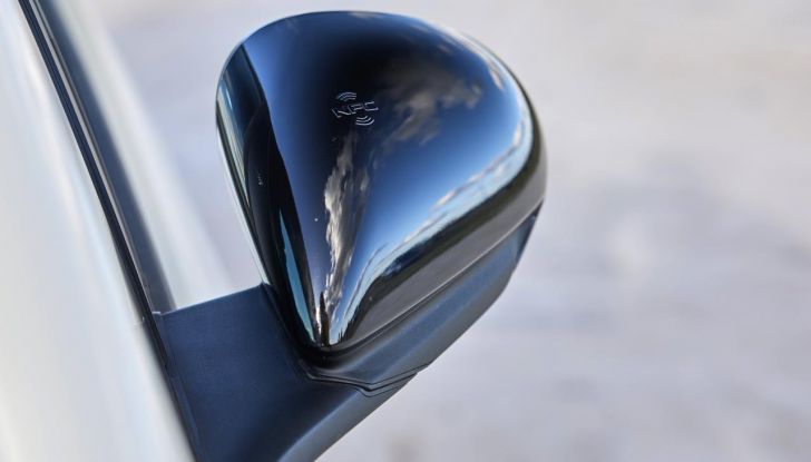 BYD Dolphin: caratteristiche, autonomia, prezzi e prova su strada a Milano - Foto 128 di 136