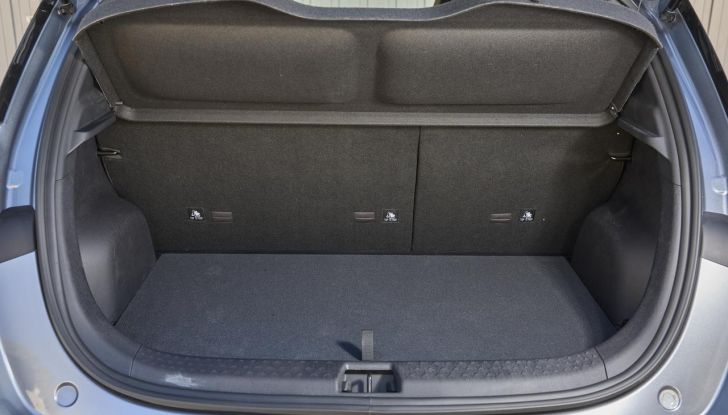 BYD Dolphin: caratteristiche, autonomia, prezzi e prova su strada a Milano - Foto 121 di 136