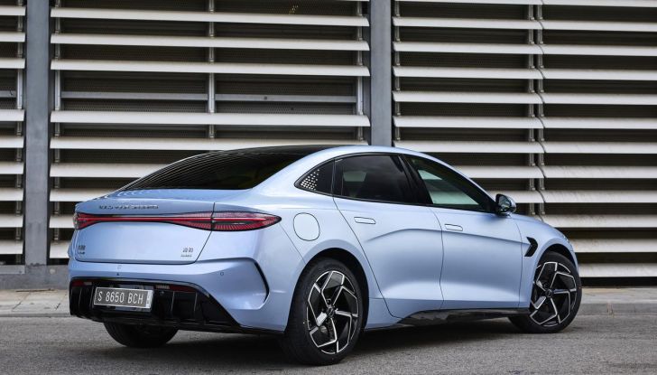 BYD Seal provata su strada a Milano - Foto 96 di 110