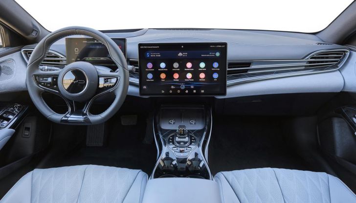 BYD Seal provata su strada a Milano - Foto 19 di 110