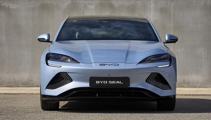 BYD Seal provata su strada a Milano - Foto 51 di 110