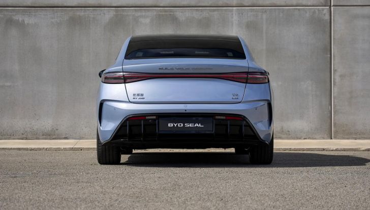 BYD Seal provata su strada a Milano - Foto 49 di 110