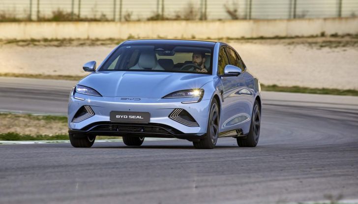 BYD Seal provata su strada a Milano - Foto 84 di 110