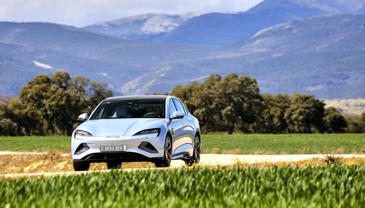 BYD Seal provata su strada a Milano - Foto 105 di 110