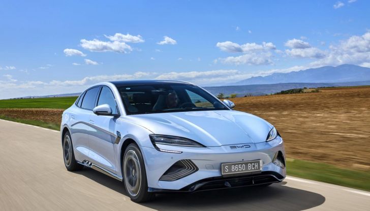 BYD Seal provata su strada a Milano - Foto 98 di 110