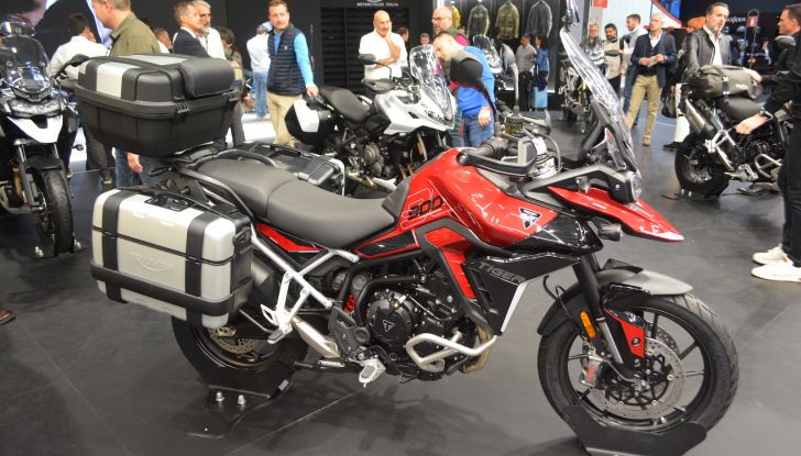 Triumph Tiger 900 2024: novità, design e caratteristiche tecniche - Foto 2 di 123