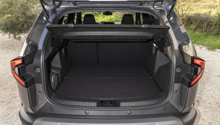 Nuovo Dacia Duster debutta sul mercato italiano - Foto 100 di 135