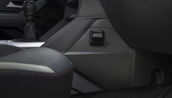 Nuovo Dacia Duster debutta sul mercato italiano - Foto 10 di 135