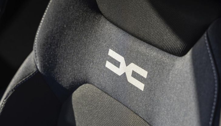 Nuovo Dacia Duster debutta sul mercato italiano - Foto 104 di 135