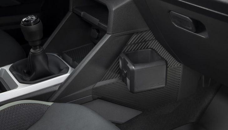 Nuovo Dacia Duster debutta sul mercato italiano - Foto 11 di 135