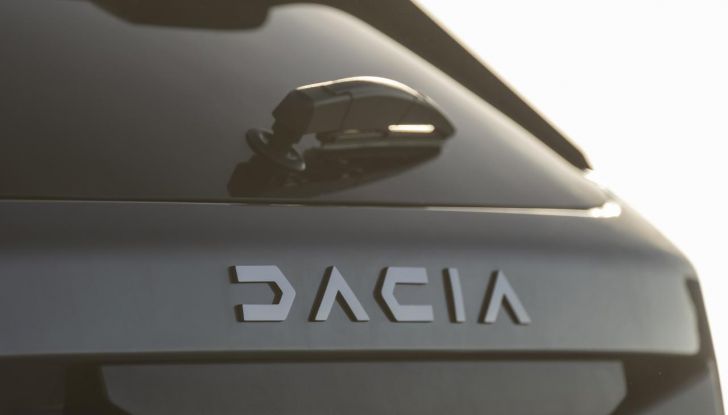 Nuovo Dacia Duster debutta sul mercato italiano - Foto 71 di 135
