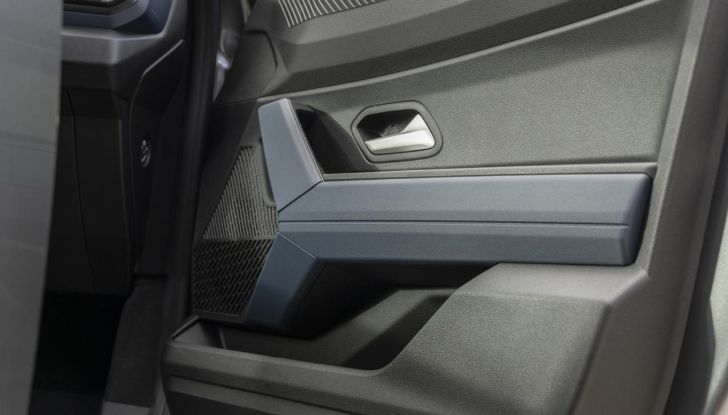 Nuovo Dacia Duster debutta sul mercato italiano - Foto 108 di 135