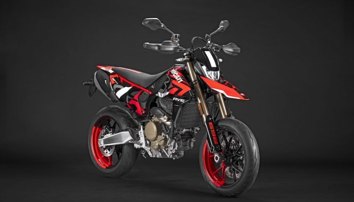 Ducati Hypermotard 698 Mono: il nuovo riferimento per le Supermotard stradali - Foto 1 di 9
