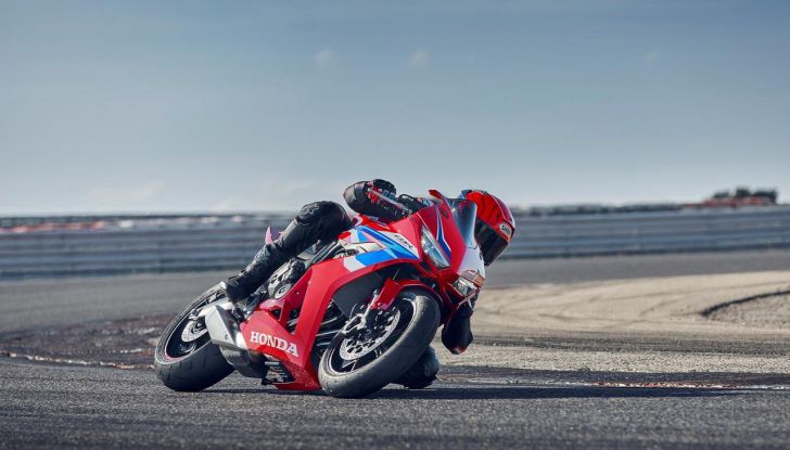 Honda: tre nuove 400 quattro cilindri in arrivo nel 2025? - Foto 34 di 118