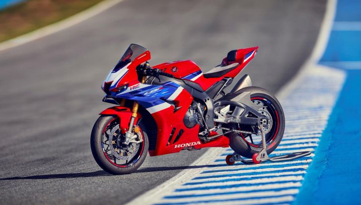 Honda: tre nuove 400 quattro cilindri in arrivo nel 2025? - Foto 89 di 118