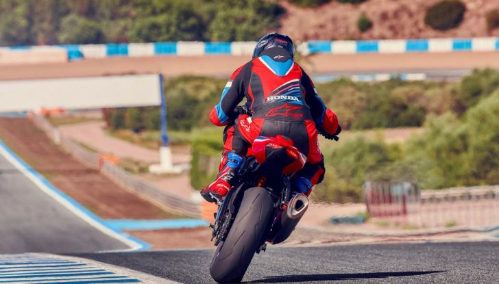 Honda: tre nuove 400 quattro cilindri in arrivo nel 2025? - Foto 90 di 118