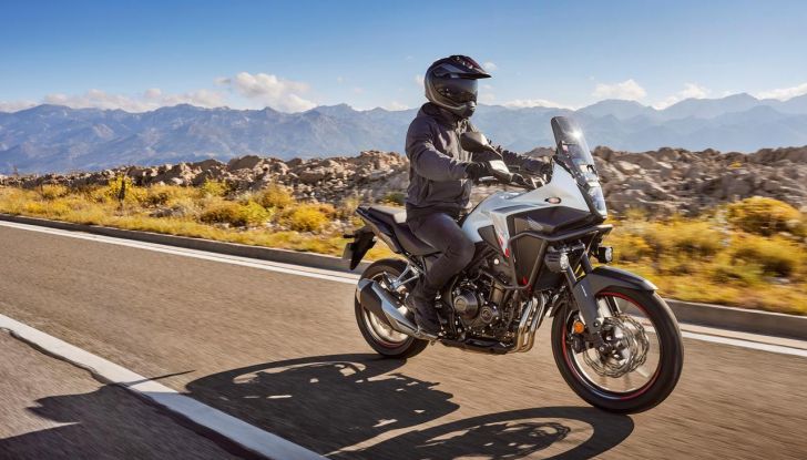 Honda: tre nuove 400 quattro cilindri in arrivo nel 2025? - Foto 2 di 118