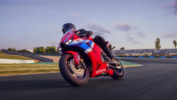 Honda: tre nuove 400 quattro cilindri in arrivo nel 2025? - Foto 41 di 118