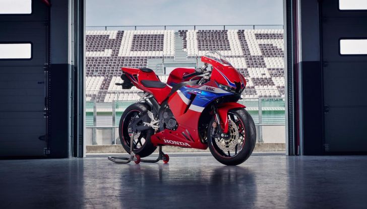 Honda: tre nuove 400 quattro cilindri in arrivo nel 2025? - Foto 71 di 118