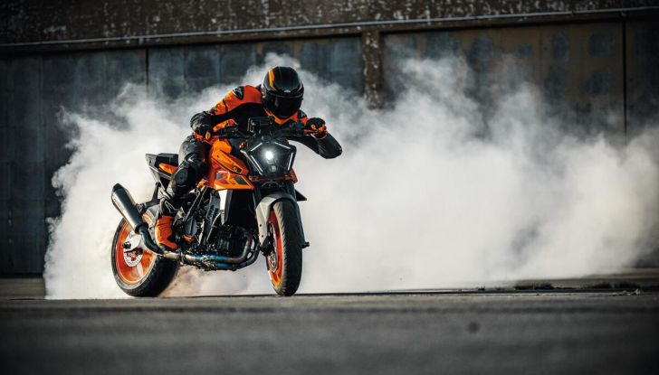 KTM 990 Duke 2024: caratteristiche, motore e prezzo della nuova naked - Foto 13 di 13