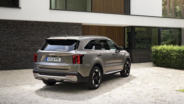 Kia Sorento 2024: caratteristiche, design, motori e interni del nuovo restyling - Foto 10 di 16