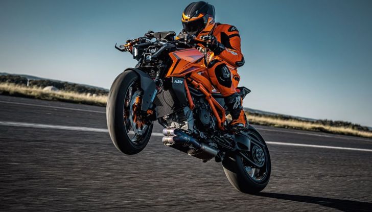Ktm 1390 Super Duke R e R Evo: hypernaked ai massimi livelli - Foto 6 di 11
