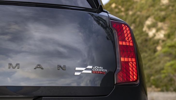 Mini John Cooper Works Countryman 2024: prestazioni al top nel segmento dei crossover - Foto 2 di 99