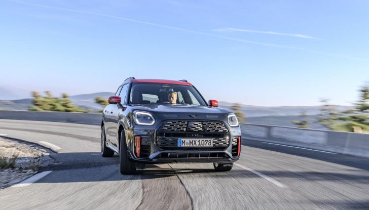 Mini John Cooper Works Countryman 2024: prestazioni al top nel segmento dei crossover - Foto 11 di 99